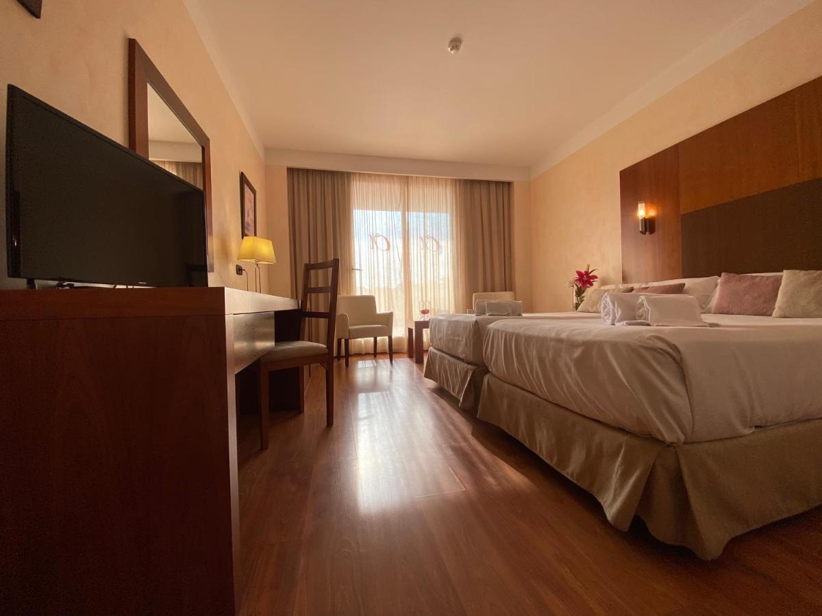 Hotel Montera Plaza Los Barrios Extérieur photo