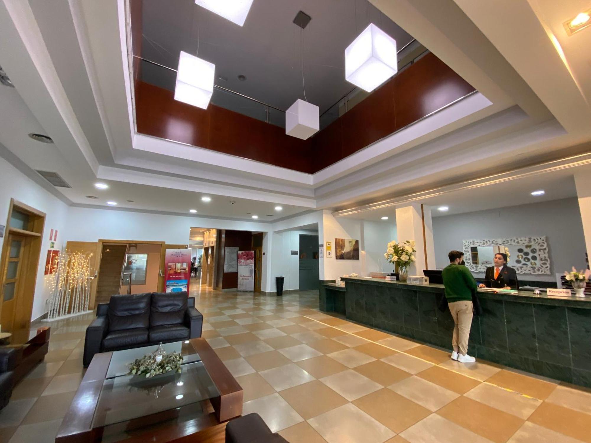 Hotel Montera Plaza Los Barrios Extérieur photo