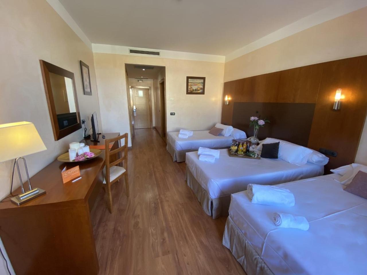 Hotel Montera Plaza Los Barrios Extérieur photo