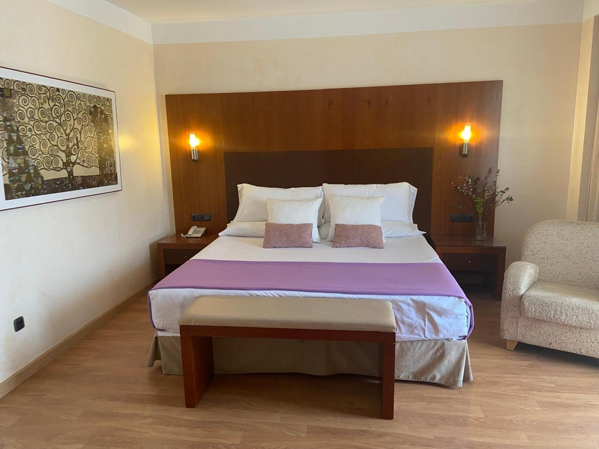 Hotel Montera Plaza Los Barrios Extérieur photo